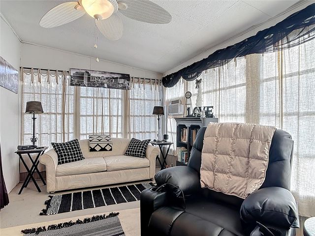 1148 BRIARWOOD AVENUE, Deltona, FL 32725