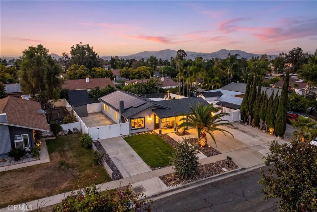 843 W Francis, Corona, CA 92882