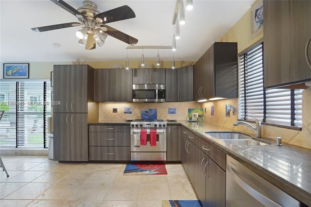 20320 Bel Aire Dr 0, Cutler Bay, FL 33189