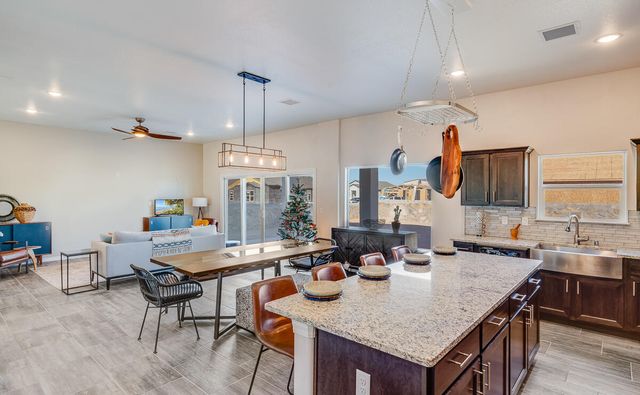 124 Peregrino Trail, Sunland Park, NM 88008