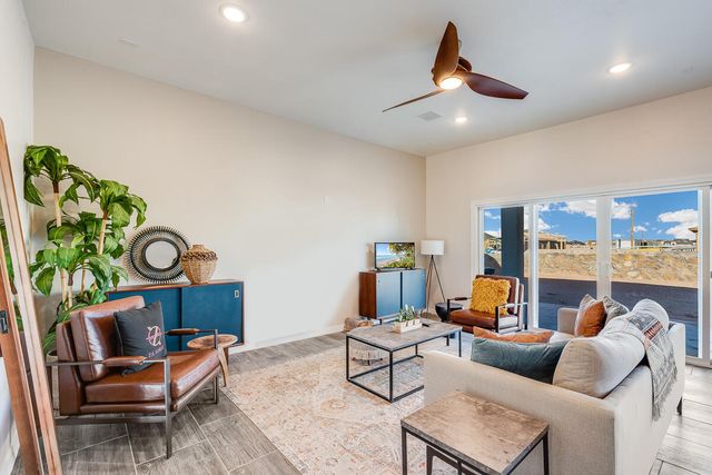 124 Peregrino Trail, Sunland Park, NM 88008