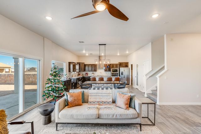 124 Peregrino Trail, Sunland Park, NM 88008
