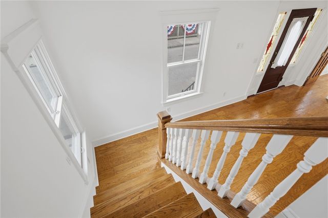 21 Elm Street, Newport, RI 02840