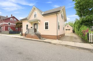 21 Elm Street, Newport, RI 02840