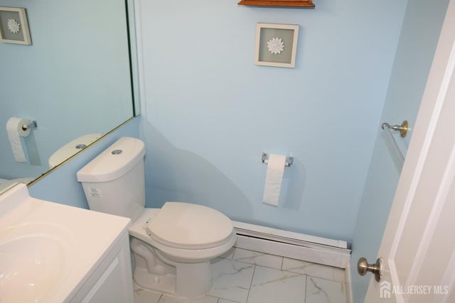 31 Larch Street, Carteret, NJ 07008