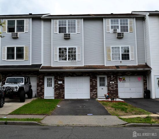 31 Larch Street, Carteret, NJ 07008