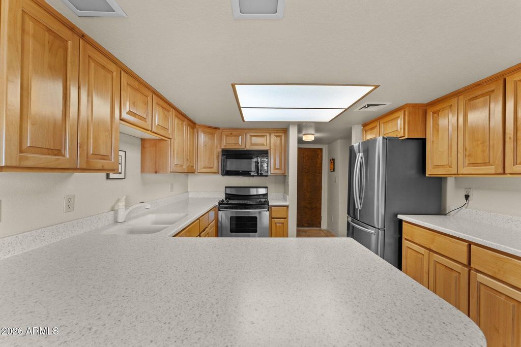 100 N Lazy Fox Road 3, Wickenburg, AZ 85390 — photo 5