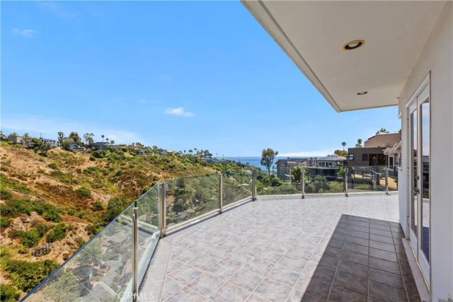 2365 Hillview Drive, Laguna Beach, CA 92651