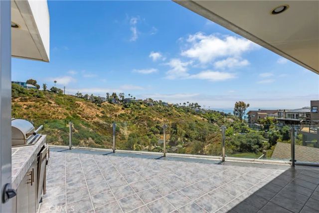 2365 Hillview Drive, Laguna Beach, CA 92651
