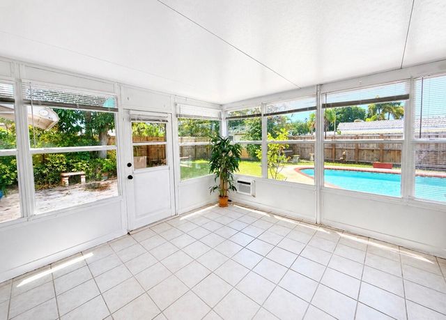 1014 SE 4th Court, Deerfield Beach, FL 33441
