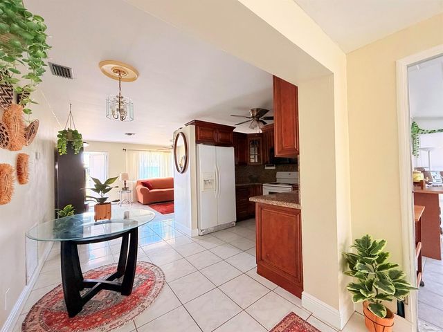 1014 SE 4th Court, Deerfield Beach, FL 33441