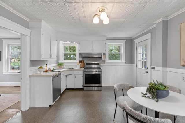 112 Percy St, Dracut, MA 01826
