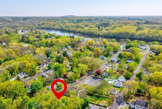 112 Percy St, Dracut, MA 01826