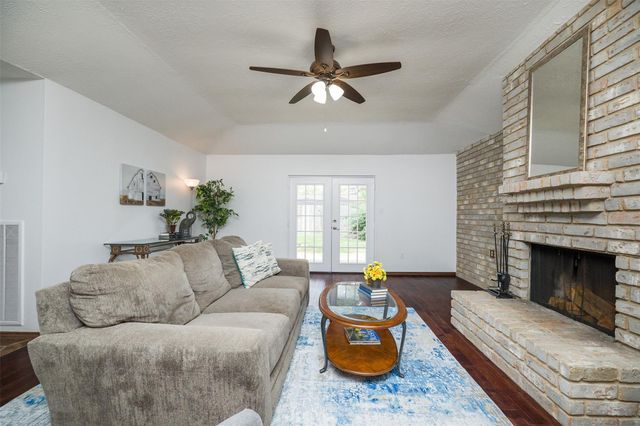 12410 Pantano Drive, Houston, TX 77065