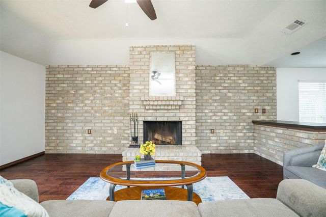 12410 Pantano Drive, Houston, TX 77065