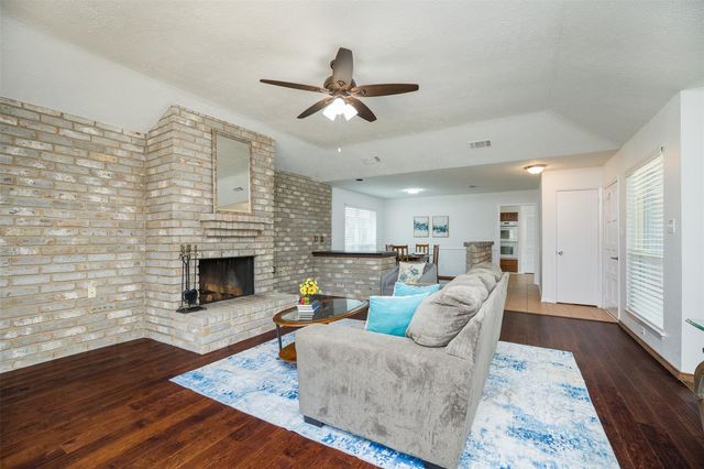 12410 Pantano Drive, Houston, TX 77065