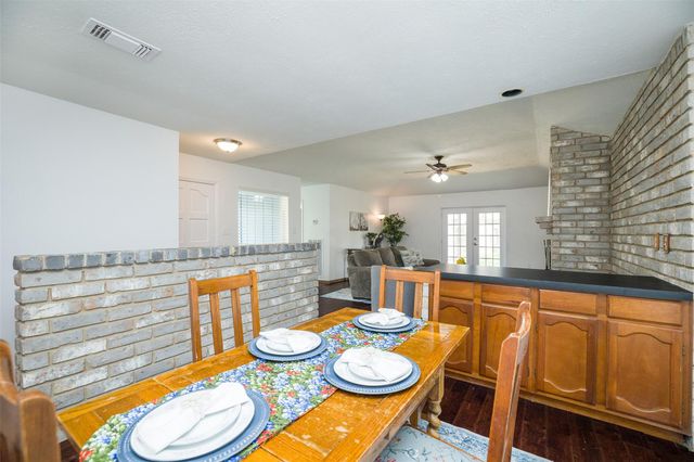 12410 Pantano Drive, Houston, TX 77065