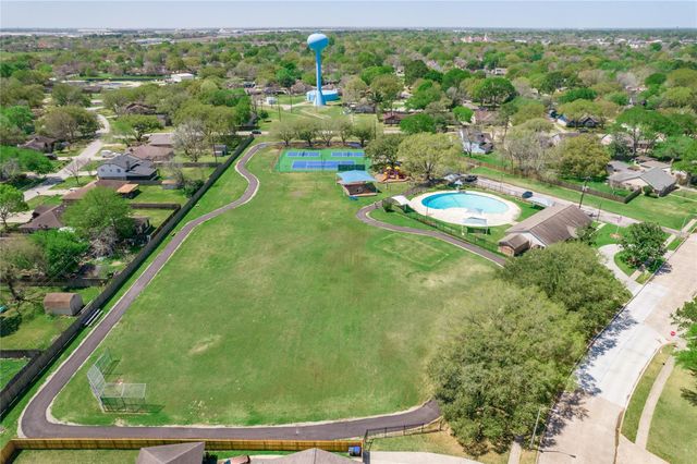 12410 Pantano Drive, Houston, TX 77065