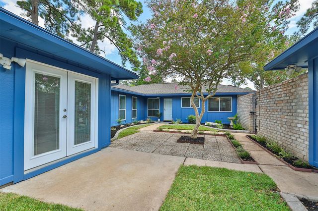 12410 Pantano Drive, Houston, TX 77065