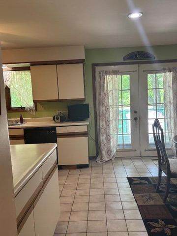 43618 Carla Drive, Paw Paw Twp, MI 49079