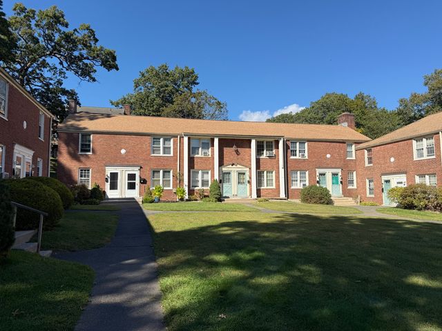 15 Forest Street L, Manchester, CT 06040