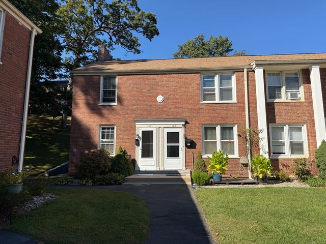 15 Forest Street L, Manchester, CT 06040