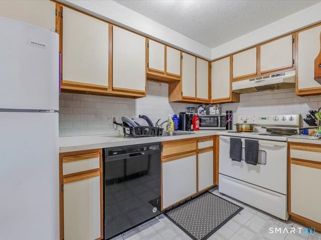 1001 Old Colony Road 7-15, Meriden, CT 06451