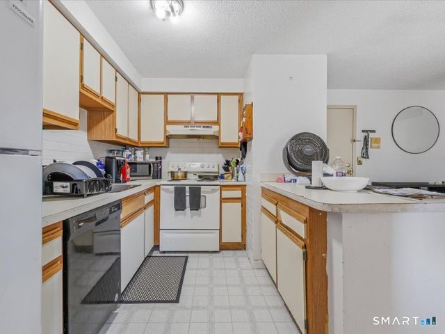 1001 Old Colony Road 7-15, Meriden, CT 06451