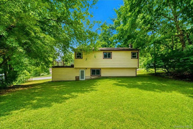 63 Waterbury Parkway, Cortlandt Manor, NY 10567