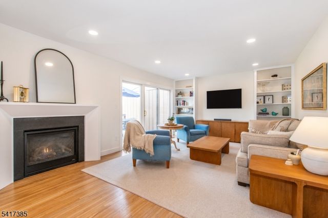 10 Hemlock Ln, Harding Twp., NJ 07960