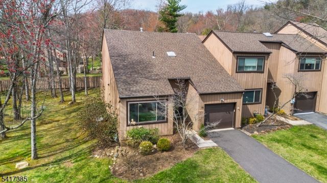 10 Hemlock Ln, Harding Twp., NJ 07960