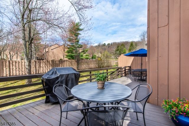 10 Hemlock Ln, Harding Twp., NJ 07960