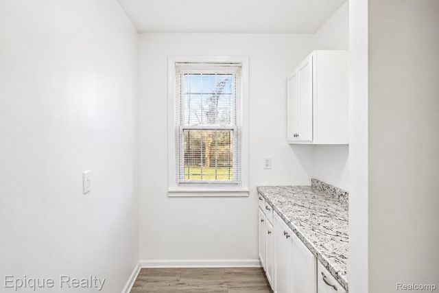 64 Glendale Street, Highland Park, MI 48203