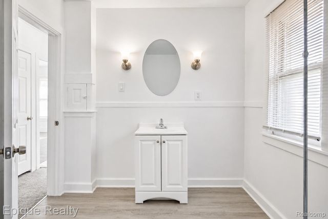 64 Glendale Street, Highland Park, MI 48203