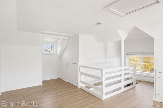 64 Glendale Street, Highland Park, MI 48203
