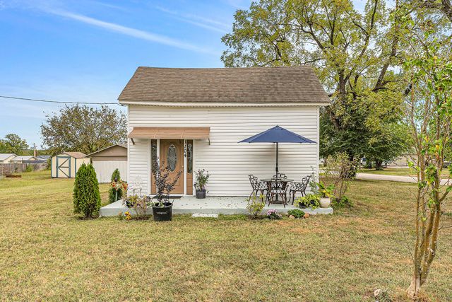 1104 N Oak, Buffalo, MO 65622