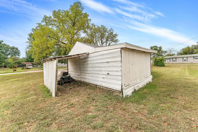 1104 N Oak, Buffalo, MO 65622