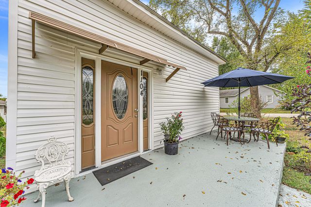 1104 N Oak, Buffalo, MO 65622
