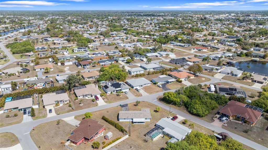 Image 12 of property listing at 441 GREENWICH AVENUE NW, Port Charlotte, FL 33952