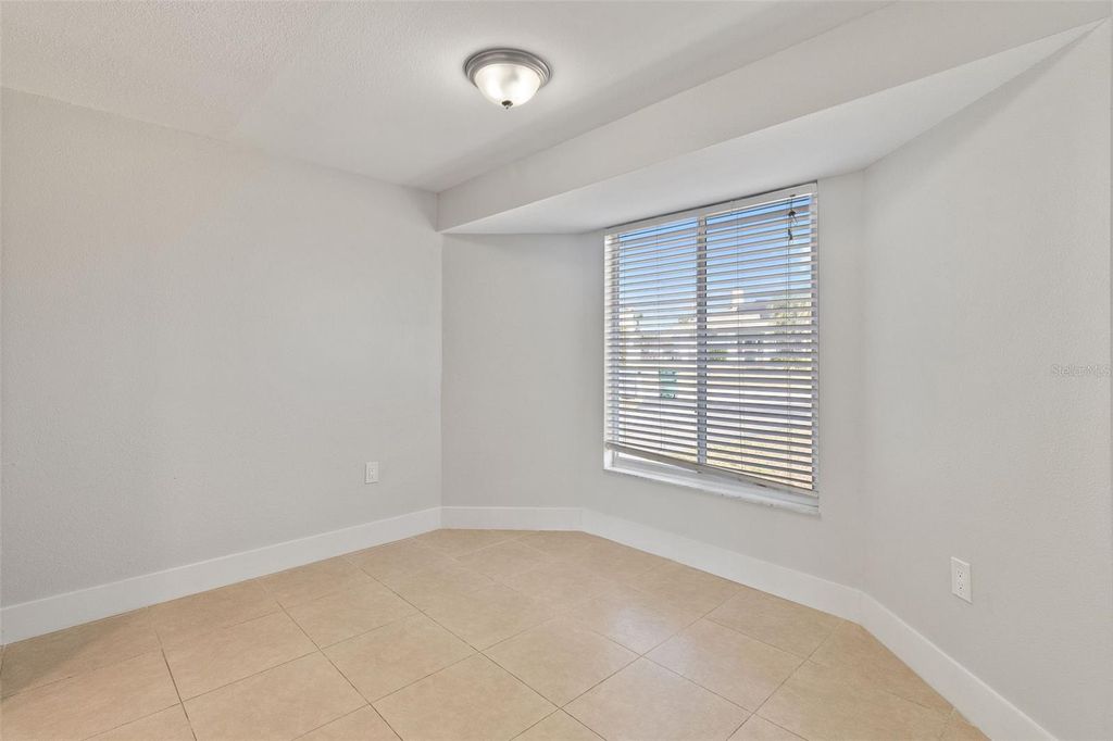 Image 18 of property listing at 441 GREENWICH AVENUE NW, Port Charlotte, FL 33952