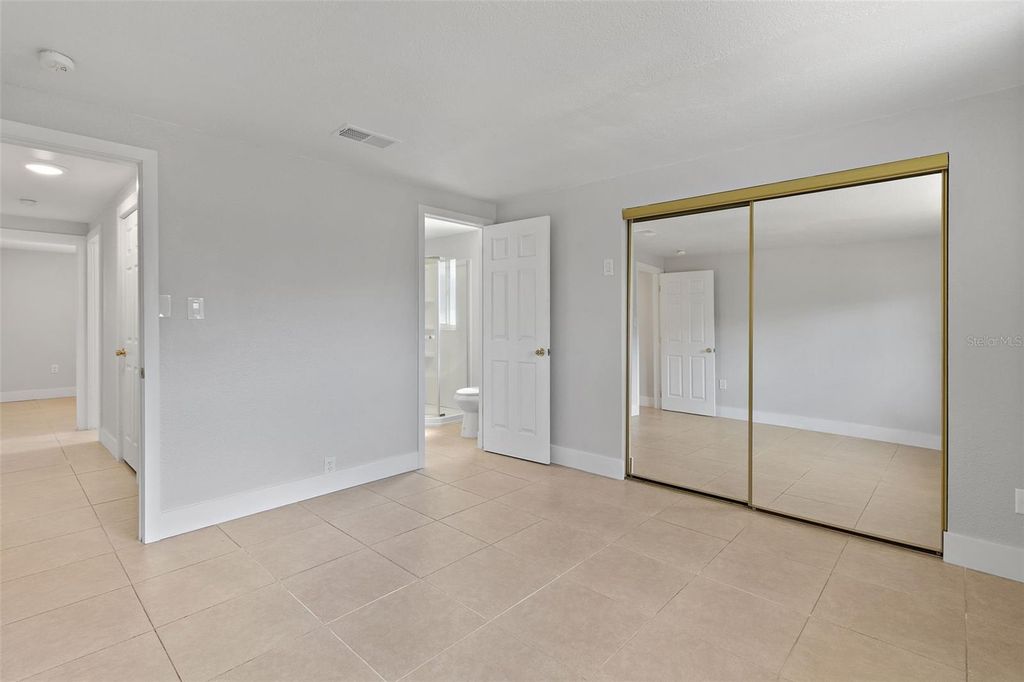 Image 35 of property listing at 441 GREENWICH AVENUE NW, Port Charlotte, FL 33952