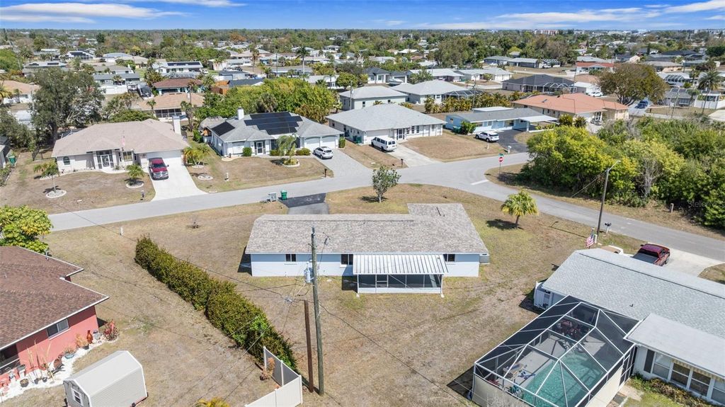 Image 7 of property listing at 441 GREENWICH AVENUE NW, Port Charlotte, FL 33952