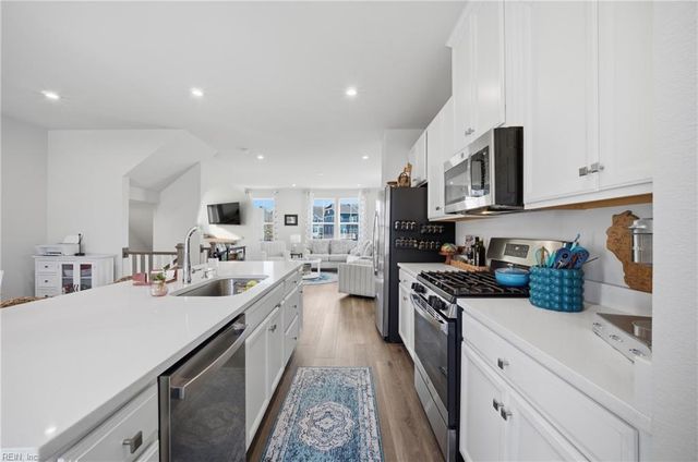 1218 Gunboat DR E, Suffolk, VA 23435