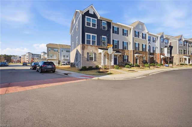 1218 Gunboat DR E, Suffolk, VA 23435