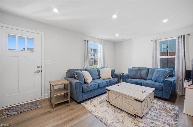 1218 Gunboat DR E, Suffolk, VA 23435