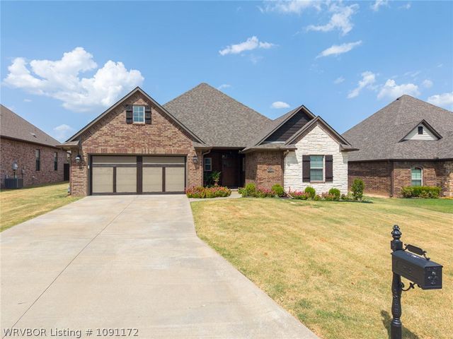 8501 Silverstone Court, Fort Smith, AR 72916