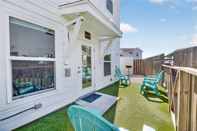 15038 Kokomo Dr, Corpus Christi, TX 78418