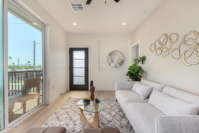 1728 W Sherman Street, Phoenix, AZ 85007