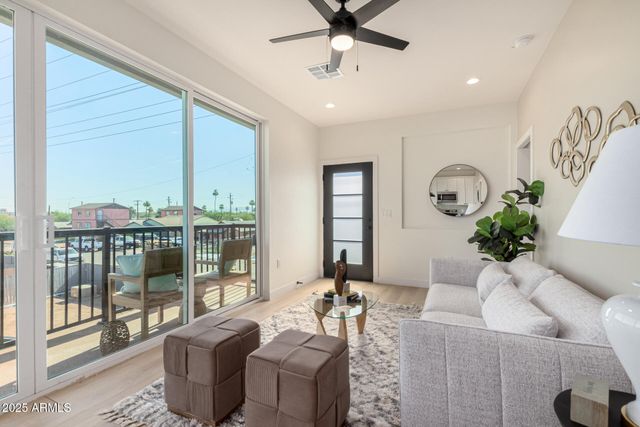 1728 W Sherman Street, Phoenix, AZ 85007