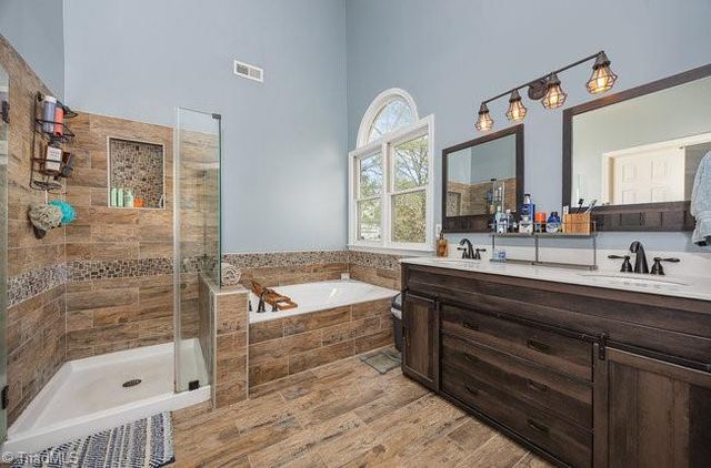 2009 Kildare Woods Drive, Greensboro, NC 27407